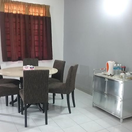 Anjung Homestay Sepang Eksteriør bilde