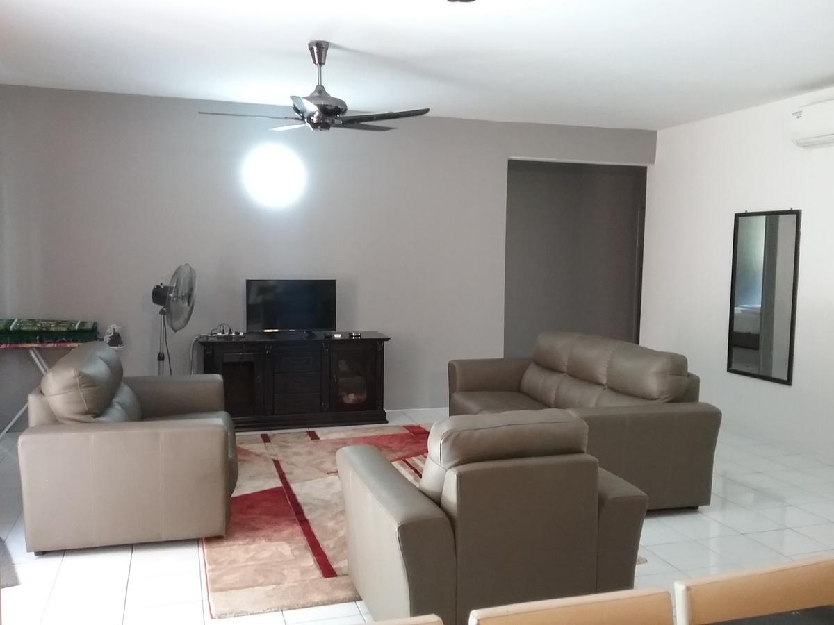 Anjung Homestay Sepang Eksteriør bilde